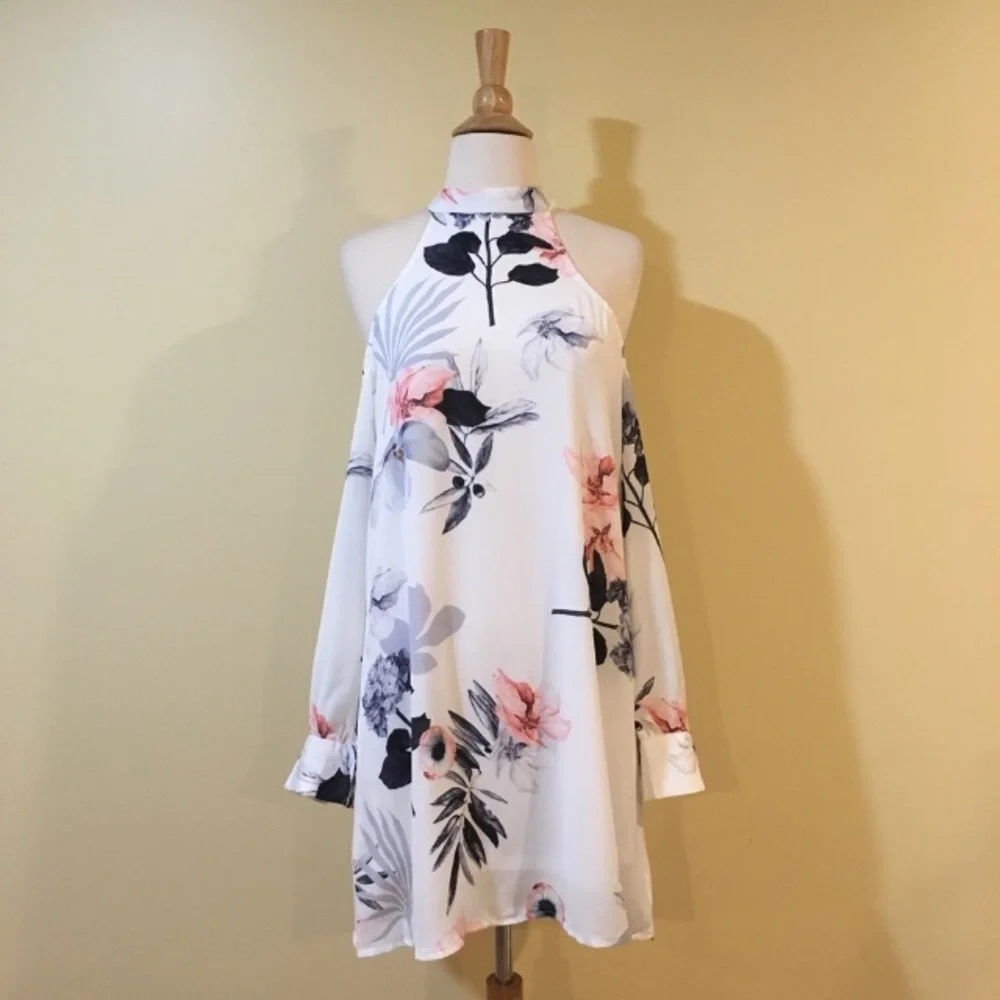 💥 CLEARANCE Cold Shoulder Tie Back Mock Halter White Floral Dress - Picture 3 of 5